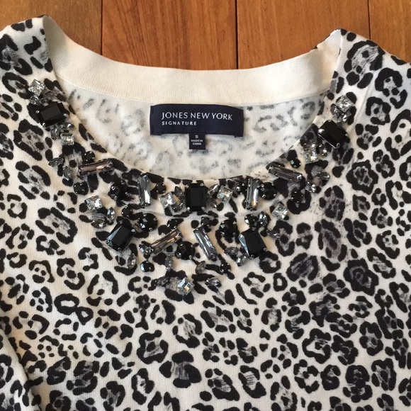 Jones New York Signature jeweled top - Picture 2 of 4
